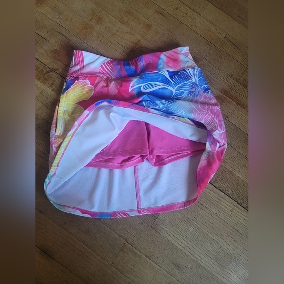 T by Talbots Watercolor Floral Skirt , Size P - Picture 6 of 10